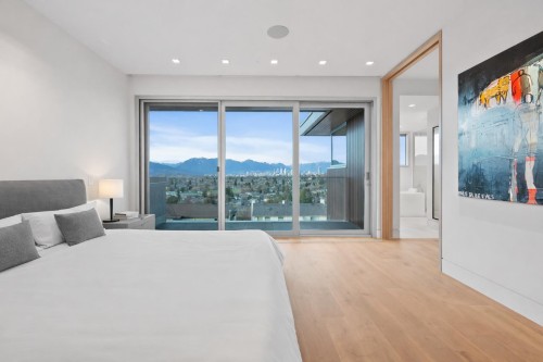 2705 30Th Avenue W, Vancouver, BC 