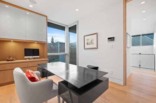 2705 30Th Avenue W, Vancouver, BC 