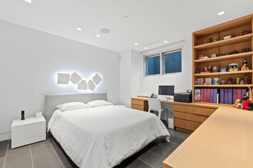 2705 30Th Avenue W, Vancouver, BC 