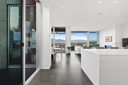 2705 30Th Avenue W, Vancouver, BC 