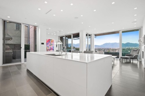 2705 30Th Avenue W, Vancouver, BC 