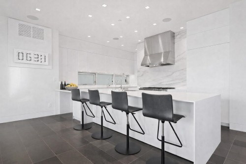 2705 30Th Avenue W, Vancouver, BC 