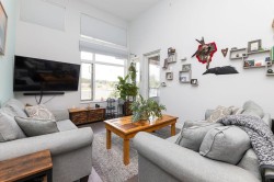 404-875 Gibsons Way Gibsons, BC V0N 1V0