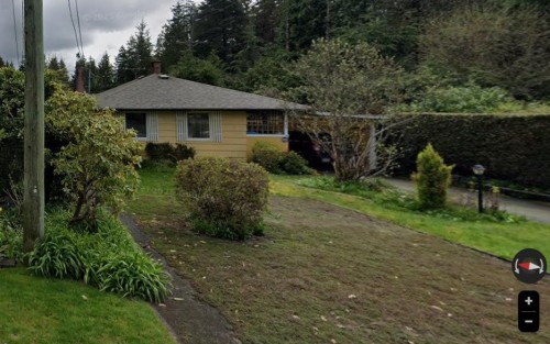 2700 Philip Avenue  North Vancouver, BC V7R 1B8