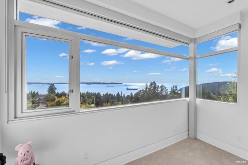 4313 Rockridge Road, West Vancouver, BC 