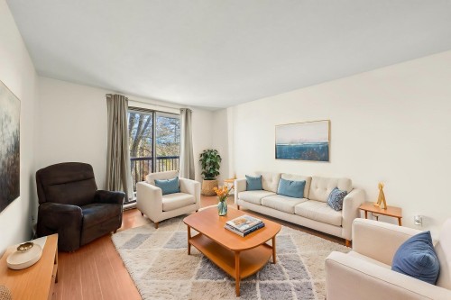 312-8391 Bennett Road  Richmond, BC V6Y 1N4