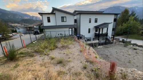 40876 The Crescent, Squamish, BC 
