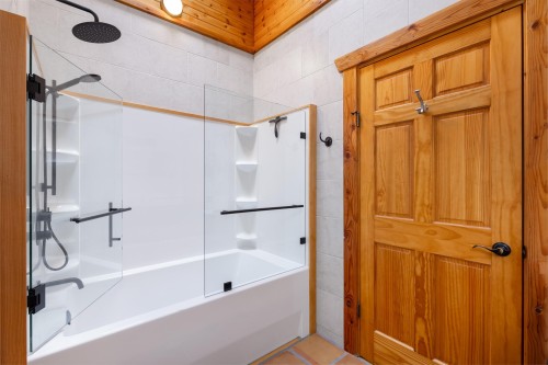 1470 Fraser Road, Pemberton, BC - Indoor