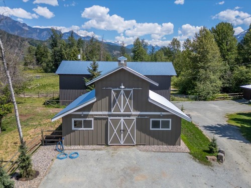 1470 Fraser Road, Pemberton, BC - Outdoor