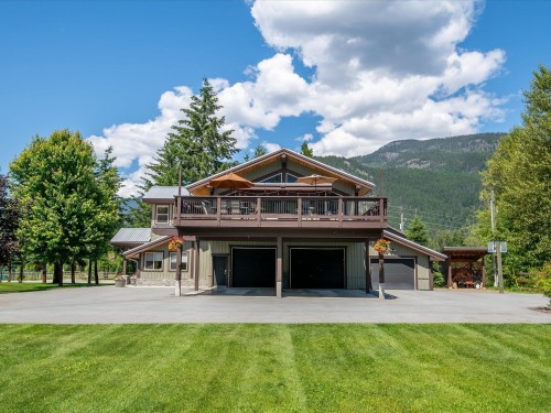 1470 Fraser Road, Pemberton, BC - Outdoor