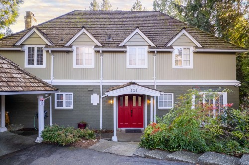 526 Newdale Place  West Vancouver, BC V7T 1W5