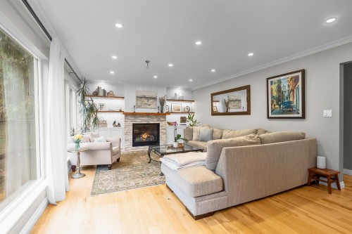 526 Newdale Place, West Vancouver, BC 