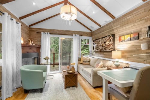 526 Newdale Place, West Vancouver, BC 
