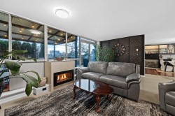 403-1159 Main Street  Vancouver, BC V6A 4B6