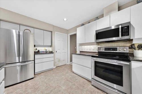 1841 Walnut Crescent, Coquitlam, BC 