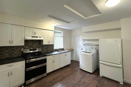 164 10Th Street E, North Vancouver, BC 