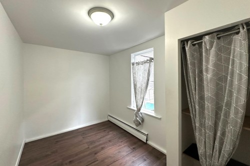 164 10Th Street E, North Vancouver, BC 