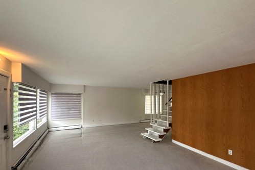 164 10Th Street E, North Vancouver, BC 