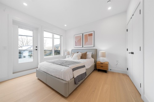 2609 Dundas Street, Vancouver, BC 