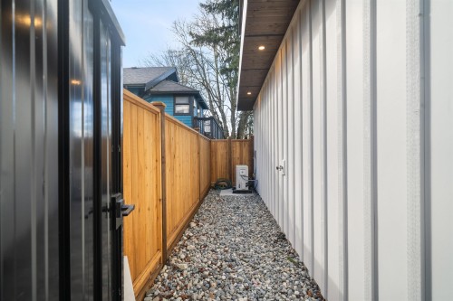 2609 Dundas Street, Vancouver, BC 