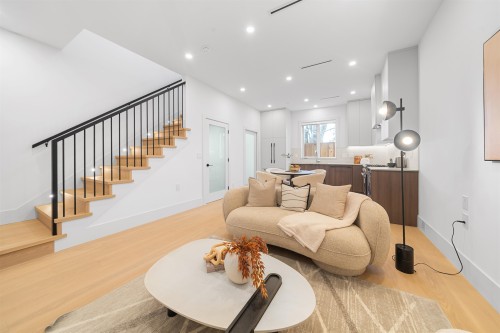 2609 Dundas Street, Vancouver, BC 