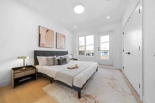 2609 Dundas Street, Vancouver, BC 