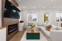 2876 Clark Drive  Vancouver, BC V5N 0E9