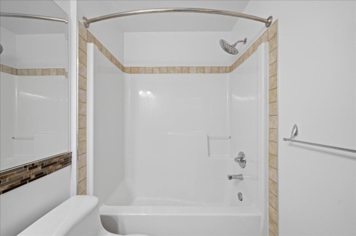 307-22858 Lougheed Highway, Maple Ridge, BC 