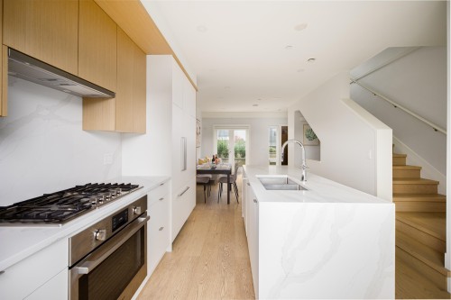 7661 Granville Street, Vancouver, BC 
