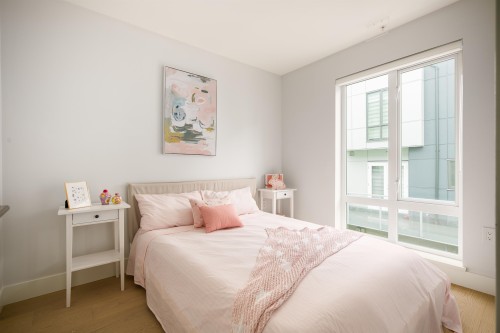 7661 Granville Street, Vancouver, BC 