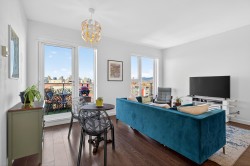 PH9-983 Hastings Street E Vancouver, BC V6A 0G6