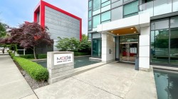 9XX-6658 Dow Avenue Burnaby, BC V5H 0C7