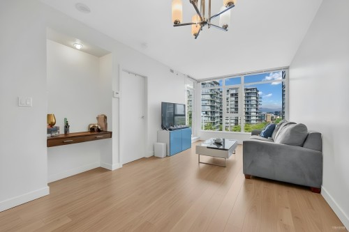 1009-7373 Westminster Highway  Richmond, BC V6X 0B5