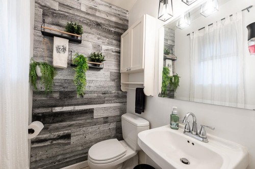 635 Midvale Street, Coquitlam, BC 