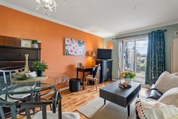 202-868 Kingsway Way  Vancouver, BC V5V 3C3