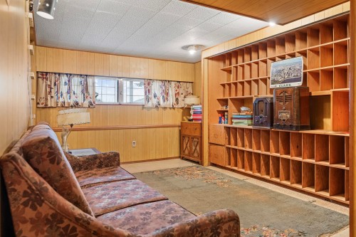 3281 2Nd Avenue E, Vancouver, BC 