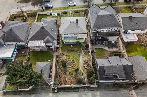 3281 2Nd Avenue E, Vancouver, BC 