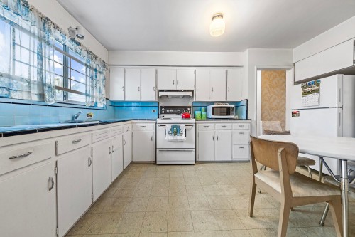 3281 2Nd Avenue E, Vancouver, BC 