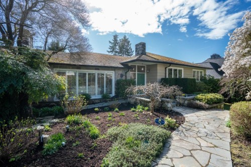 6034 Collingwood Place, Vancouver, BC 
