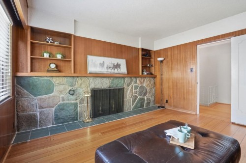 6034 Collingwood Place, Vancouver, BC 