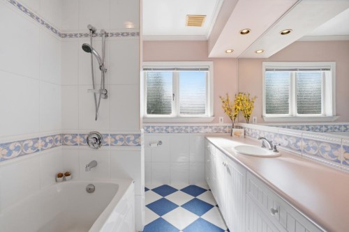 6034 Collingwood Place, Vancouver, BC 