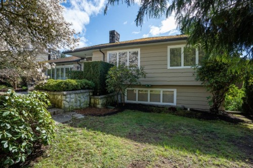 6034 Collingwood Place, Vancouver, BC 