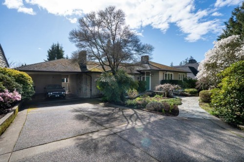 6034 Collingwood Place, Vancouver, BC 