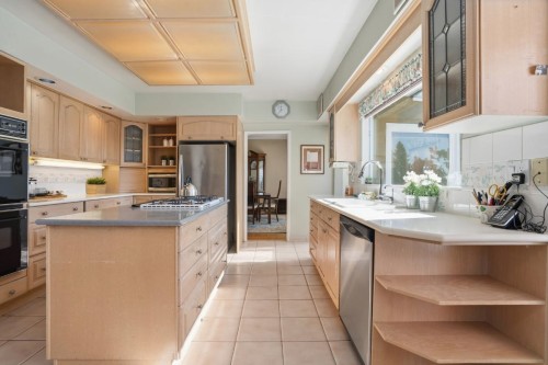 6034 Collingwood Place, Vancouver, BC 