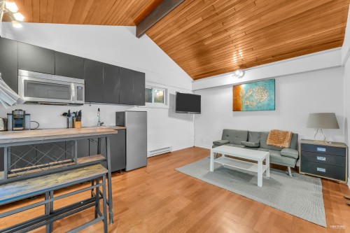 5325 Marine Drive, West Vancouver, BC 