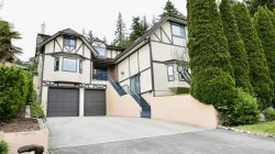 7625 Aubrey Street Burnaby, BC V5A 1K6