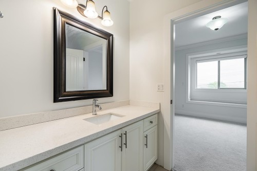 6159 Canada Way, Burnaby, BC 