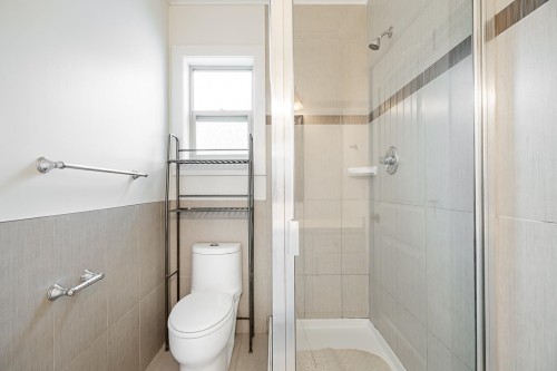 6159 Canada Way, Burnaby, BC 