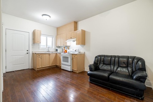 6159 Canada Way, Burnaby, BC 