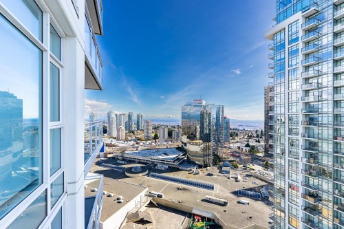 3203-4670 Assembly Way, Burnaby, BC 